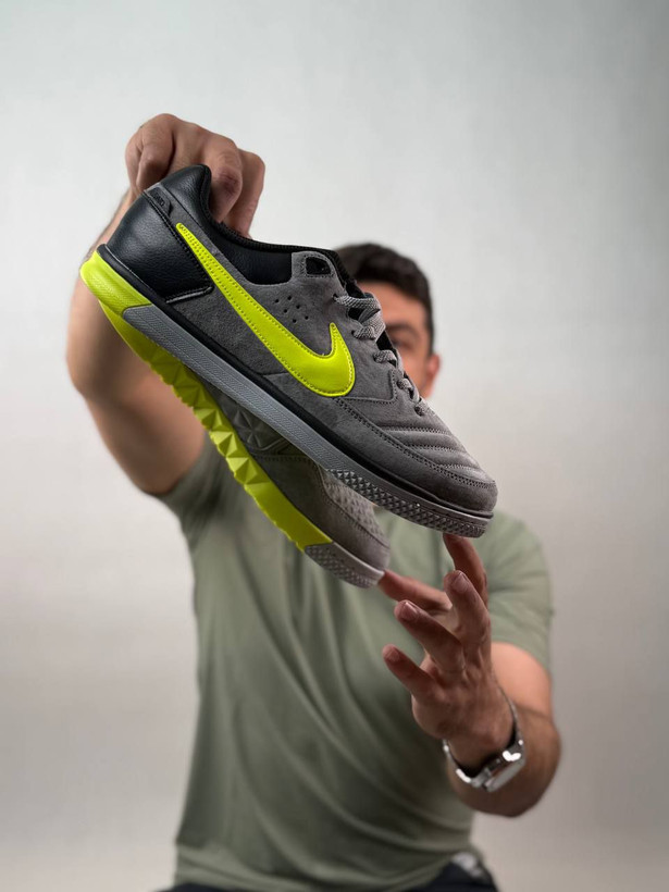 کفش دو منظوره (چمن مصنوعی و سالن)نایک گتوgato |مدل Nike Lunar Gato II | ساخت ویتنام | سایزبندی 40 تا 45
